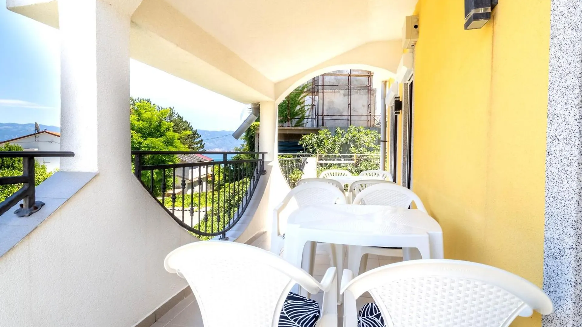 Apartments Bianca Baska
