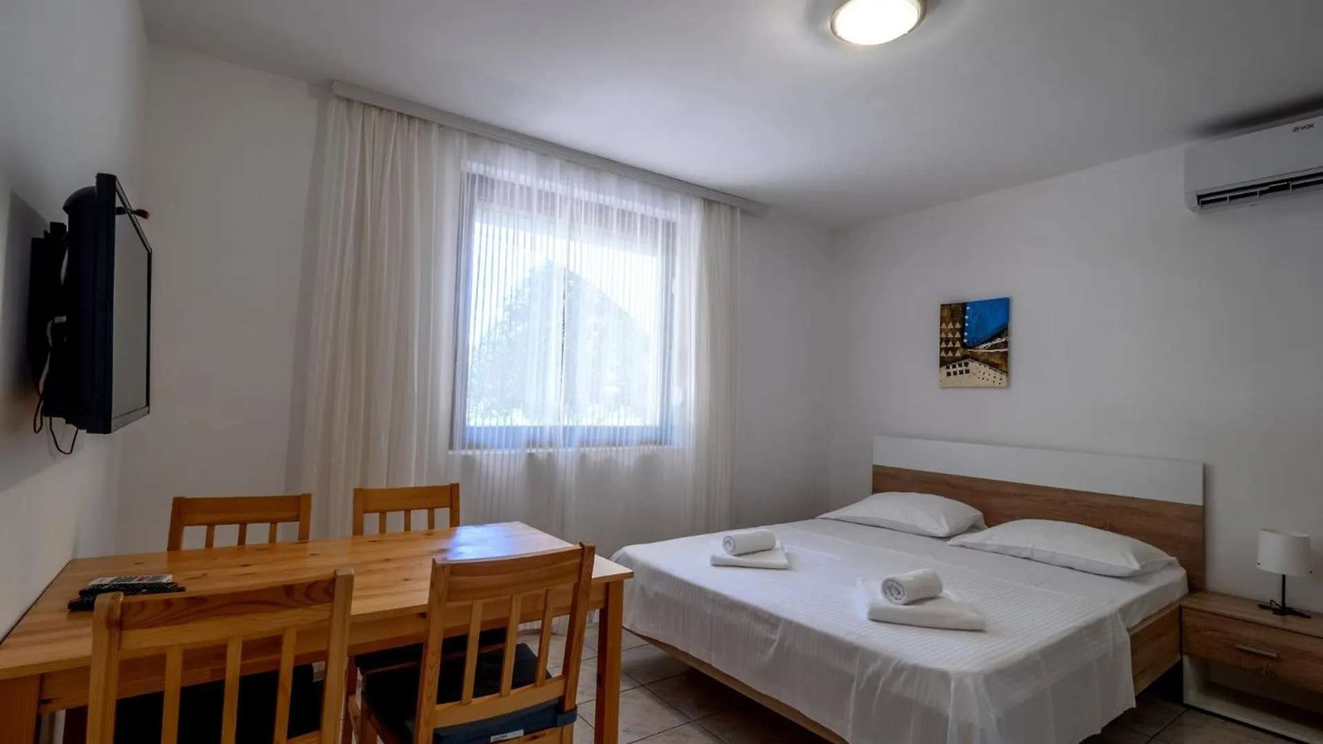 Apartments Bianca Baska  Baska (Krk)