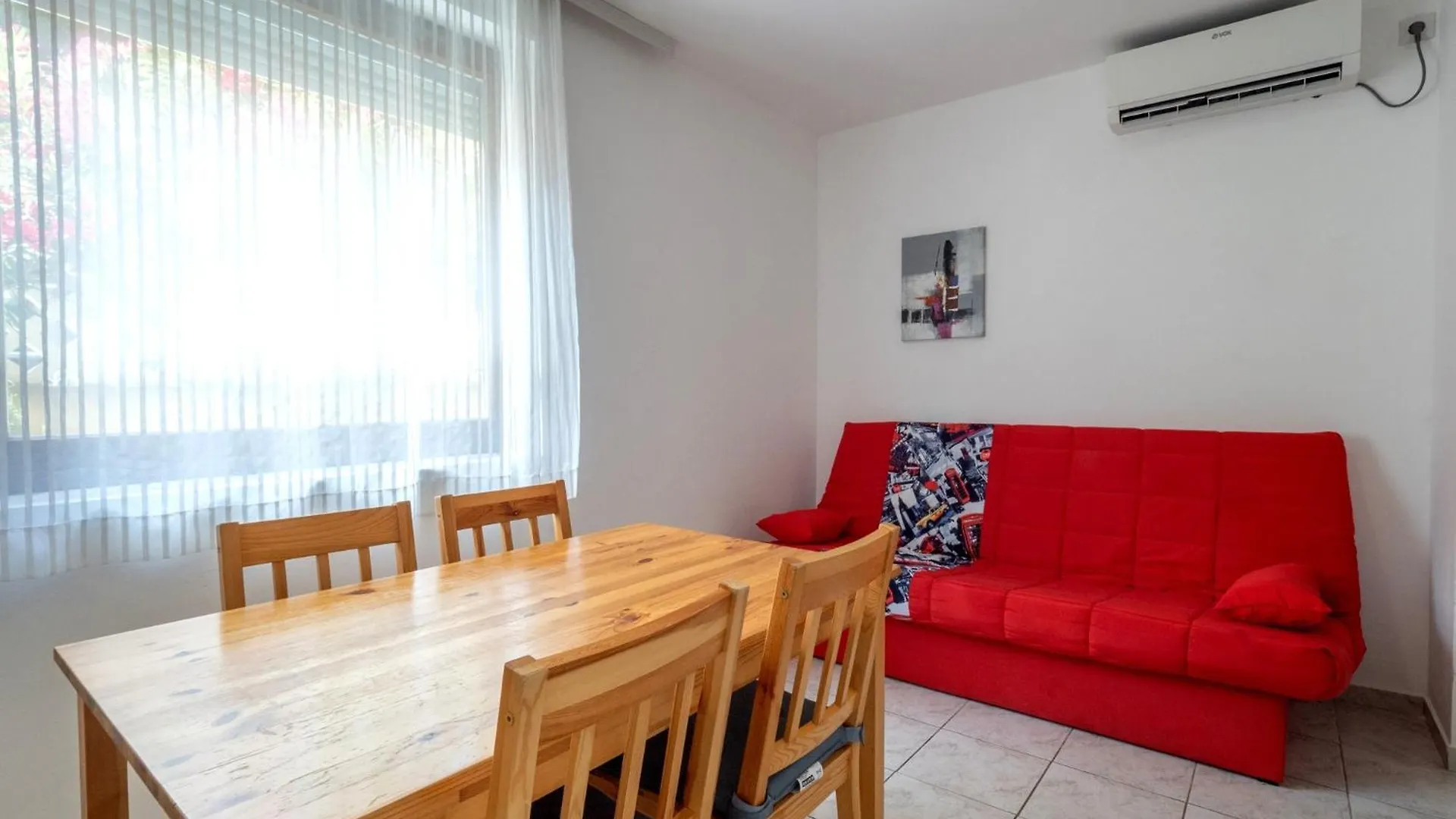 Apartments Bianca Baska  Baska (Krk)